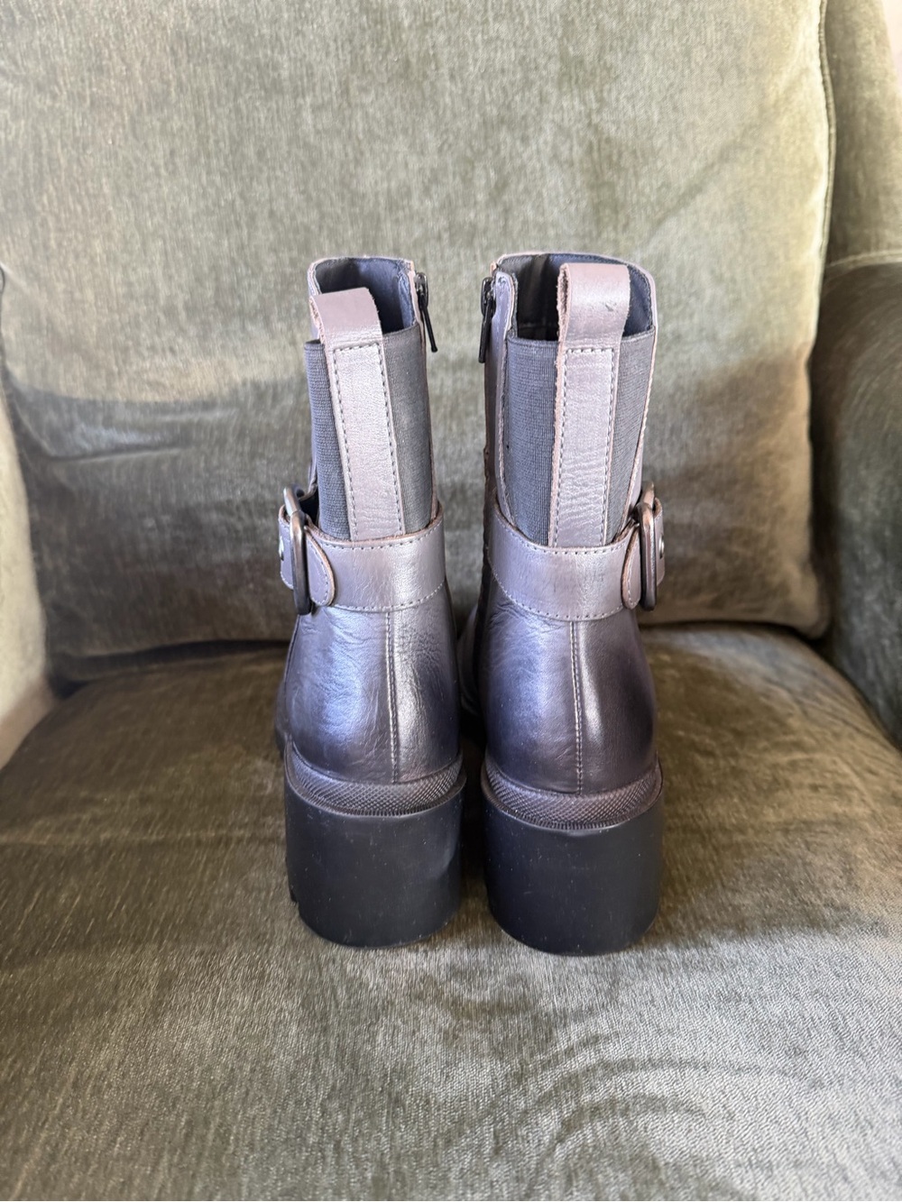 Chunky Heeled Mid-Calf Boots in Lavender Gray with Buckle Detail - Picture 4 of 5